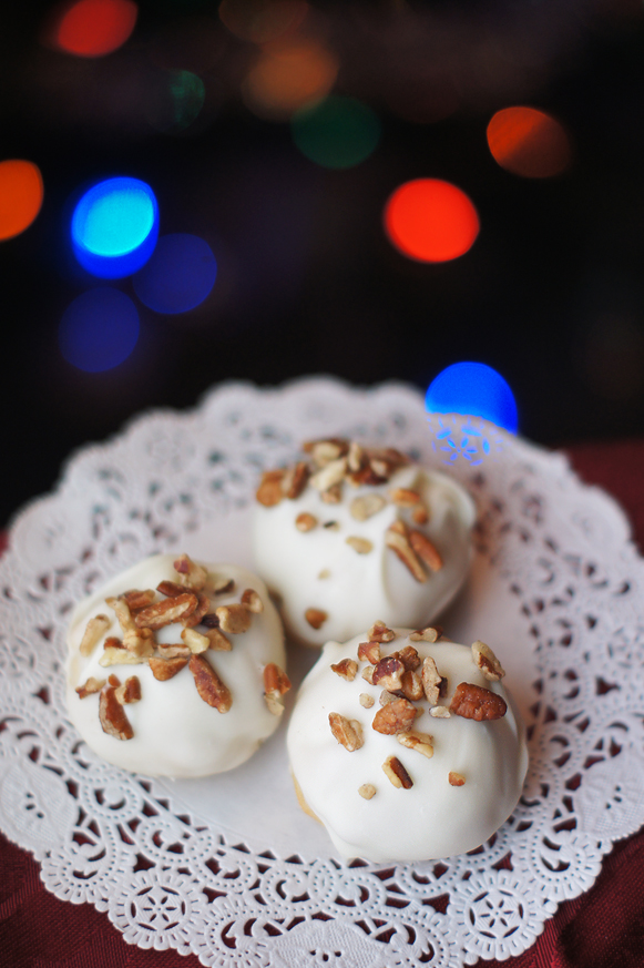 Traditional Christmas Cookie - Cherry Hideaways