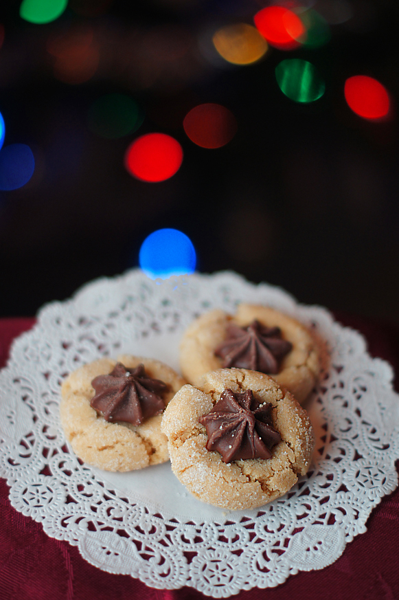 Traditional Christmas Cookies - Peanut Butter Kisses
