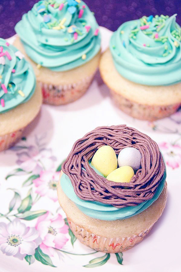 Easy Bird's Nest Easter Cupcakes