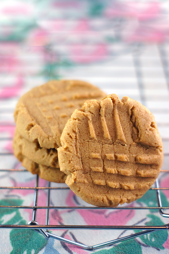 Classic Peanut Butter Cookies