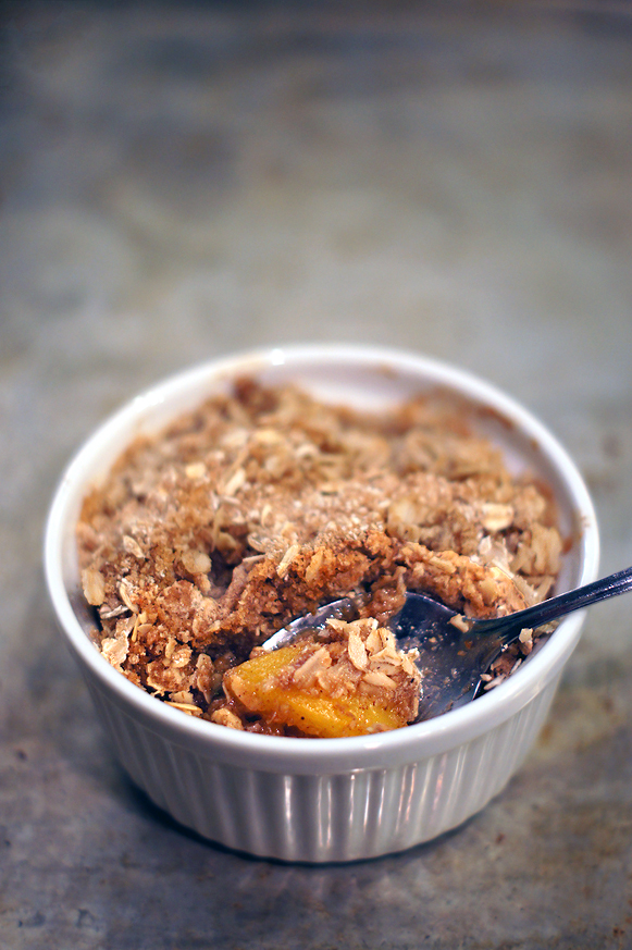 Quick and Easy Peach Crisp #glutenfree