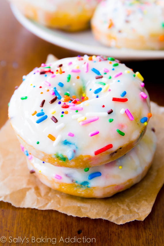 Baked-Funfetti-Donuts.-These-taste-just-like-your-favorite-sprinkled-donuts-at-the-bakery.-And-theyre-so-simple-to-make-at-home-3