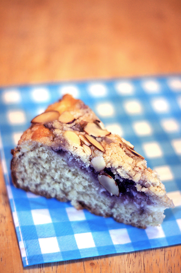 Blueberry Cream Cheese Coffee Cake - super versatile, use any jam or preserves! 