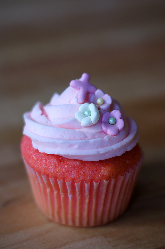 Floral Pink Baptism Cupcakes for a baby girl! #christening #firstcommunion