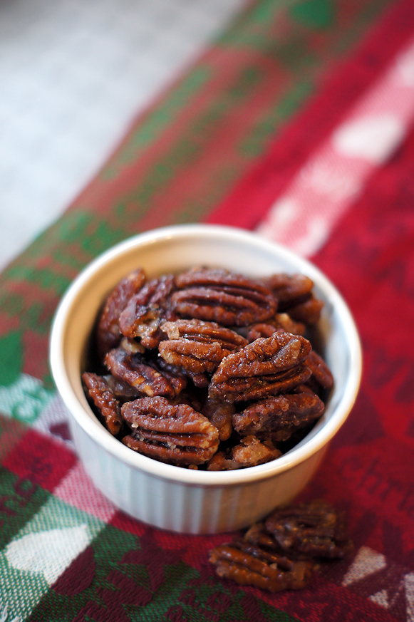 Toasted Spiced Rum Pecans -  Makes a great Christmas gift for neighbors!