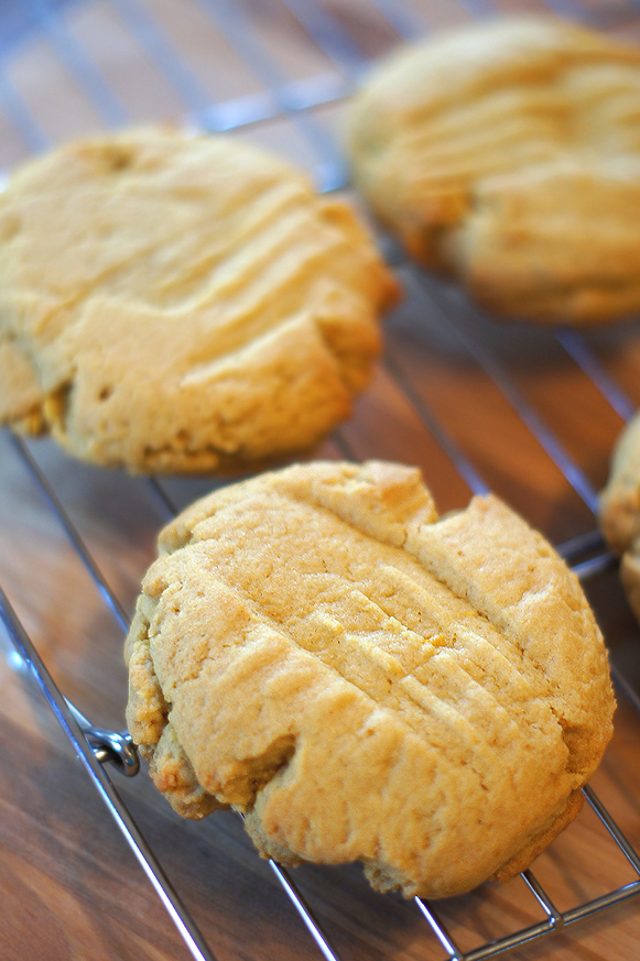 Soft Extra-Large Lemon Cookies