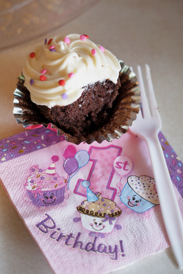 Giant Cupcake Smash Cake! #firstbirthday #babygirl #pink #purple