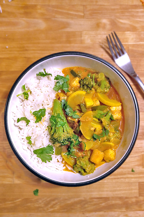 Quick and Easy Tofu Coconut Curry #vegan #vegetarian #easy